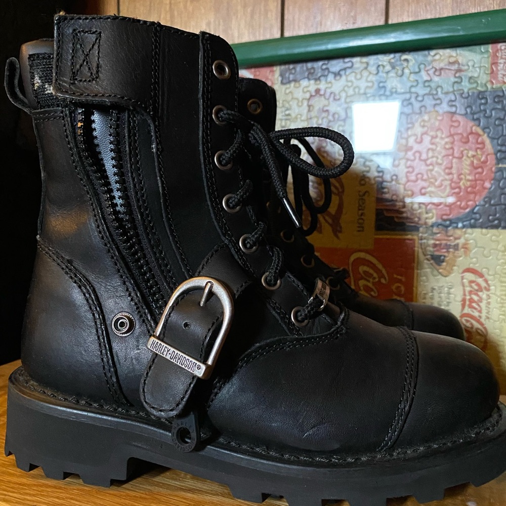 Women’s size 6 Harley-Davidson leather boots
